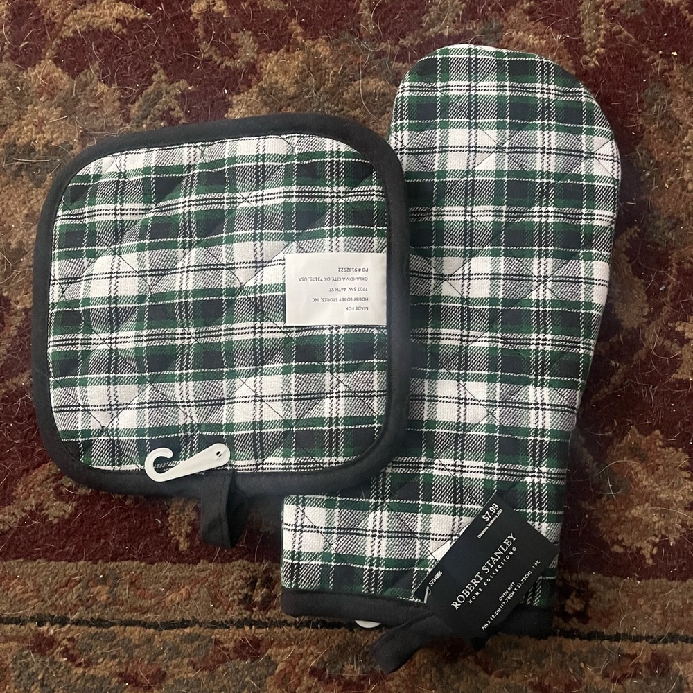 Robert Stanley Green Plaid Oven Mitt and Pot Holder Set
